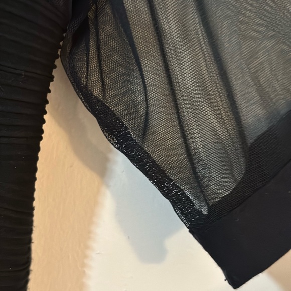 ❤️ $10 Flash Sale TopShop Sheer & faux leather top - Picture 3 of 9